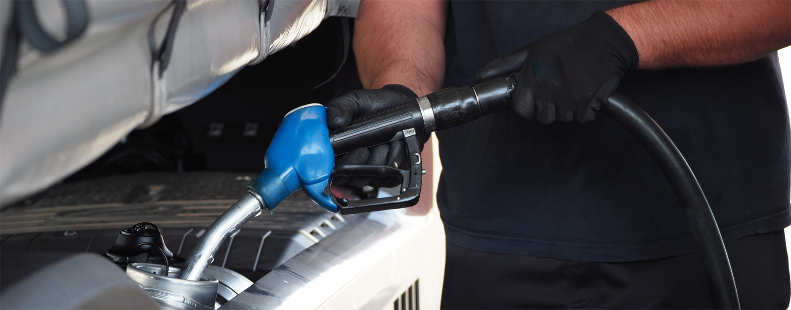 Fleet fuel card for business vehicles showing fuel card usage, driver tracking, transaction monitoring, payment limits, and expense control at network stations with integrated analytics and reporting solutions.